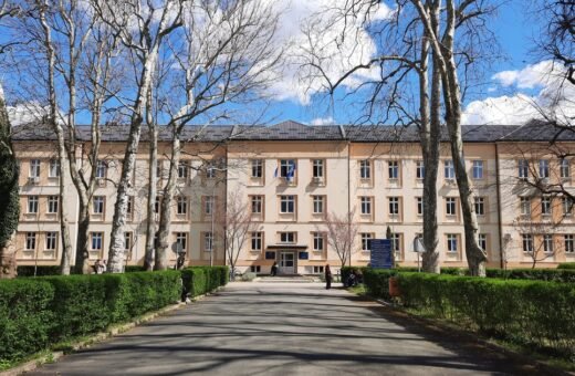 Raspisan konkurs za 1.065 stipendija: studentima po 300 KM mjesečno